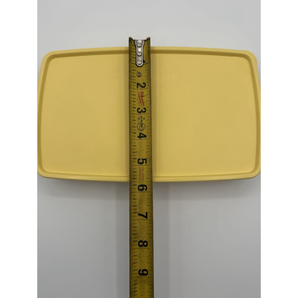 Vintage Tupperware 600 mL Rectangular Container Yellow Lid Snowflake Design - Picture 7 of 8